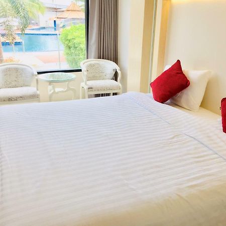 The Chic 101 Hotel Selaphum Bagian luar foto