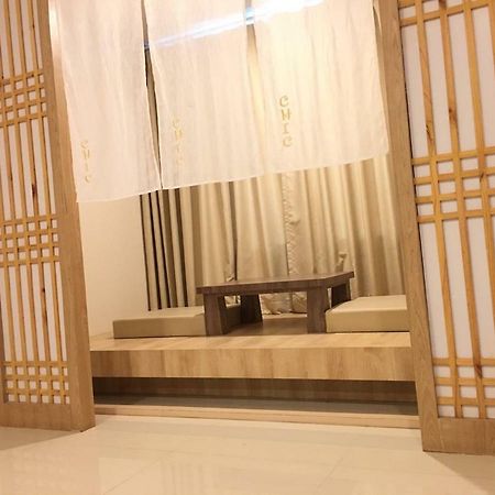 The Chic 101 Hotel Selaphum Bagian luar foto