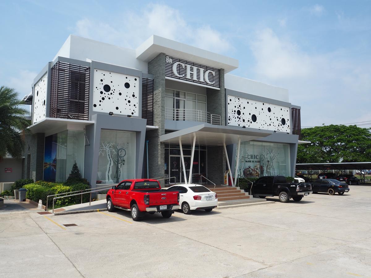 The Chic 101 Hotel Selaphum Bagian luar foto