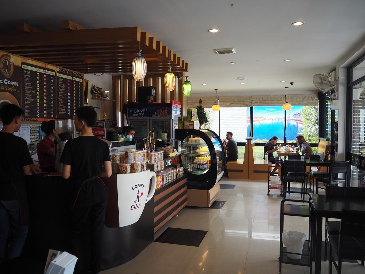 The Chic 101 Hotel Selaphum Bagian luar foto