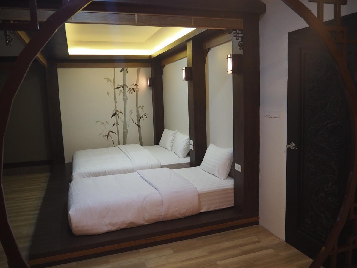 The Chic 101 Hotel Selaphum Bagian luar foto