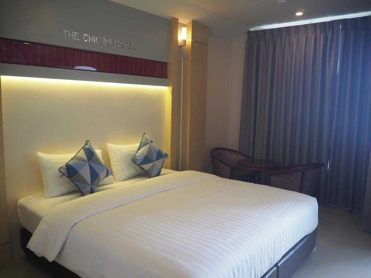 The Chic 101 Hotel Selaphum Bagian luar foto