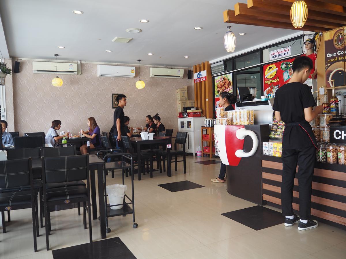 The Chic 101 Hotel Selaphum Bagian luar foto
