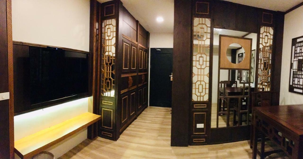 The Chic 101 Hotel Selaphum Bagian luar foto