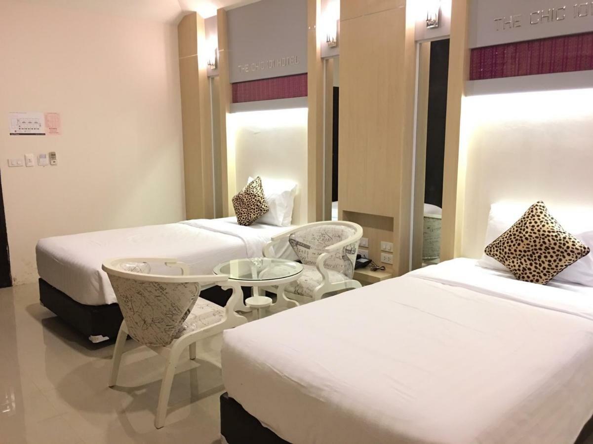 The Chic 101 Hotel Selaphum Bagian luar foto
