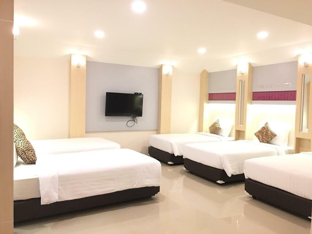 The Chic 101 Hotel Selaphum Bagian luar foto